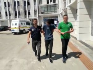 Vatandaşları Dolandıran Sahte Savcı Ve Polis Yakalandı