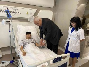 Kırgızistan’a Sempozyum İçin Giden Türk Hekim, Kalp Hastası Çocuğa Şifa Oldu