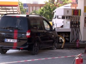 Araç Akaryakıt İstasyonuna Daldı, Faciadan Dönüldü