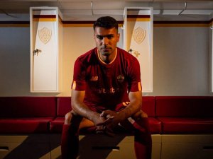 Zeki Çelik Roma’ya İmza Attı