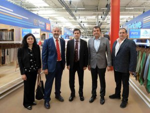 Bursalı Tekstilcilerden Paris’te İhracat Atağı