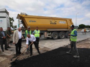 Başkan Büyükkılıç Yol Çalışmalarını Denetledi, Asfalt Serdi