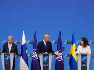 Stoltenberg: "Finlandiya Ve İ̇sveç Davetli Statüsüne Sahip Olacak"