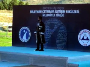 Habere Giderken Kazada Hayatını Kaybeden Muhabirin Mezuniyet Görüntüleri Yürek Burktu