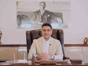 Menderes Belediyesinde Yolsuzluk Soruşturması Büyüyor: Başkan Kayalar Gözaltında