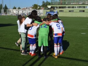 U9 Minik Kramponlar Kupası’nda Şampiyonluk Coşkusu