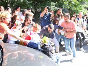 Ankara’da İzinsiz Lgbt Yürüyüşüne Polis Müdahalesi