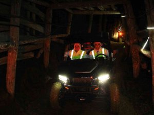Bakan Yardımcıları Hakkari’deki Maden Alanlarında İncelemelerde Bulundu
