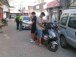 Trafik Uygulamasından Kaçan Genç: “Çekmesen Olmaz Mı, Ünlü Olmak İstemiyorum”