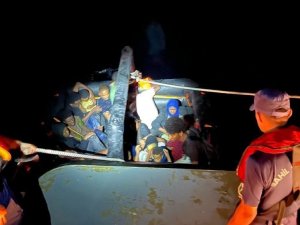 Yunanlıların Geri İttiği Göçmenler Çeşme Açıklarında Kurtarıldı