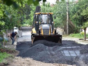 Kartepe’de Üst Yapı Çalışmaları Hız Kesmeden Devam Ediyor