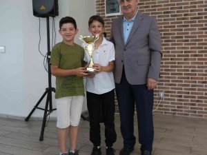 Yenikent Spor’a Üç Kupa Birden