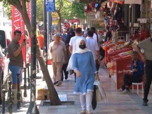 Bayram Çarşıya Hareketlilik Getirdi