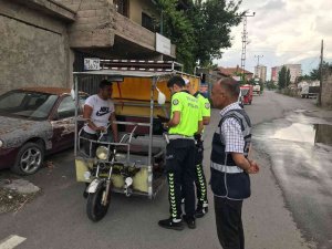 Hurda Toplayanlar Denetlendi