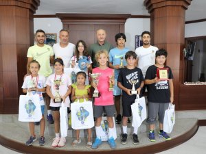 Şampiyon Sporculardan Başkan Atabay’a Ziyaret