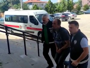 Sokak Ortasında Karısını Bıçaklayarak Öldüren Zanlı Tutuklandı