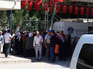 Mersin’de Cinnet Kurbanları Toprağa Verildi