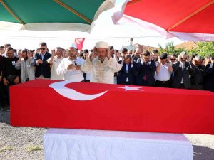 Otobüs Kazasında Hayatını Kaybeden Sözleşmeli Er Toprağa Verildi