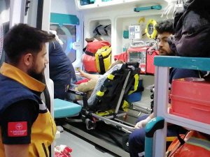İ̇ki Arkadaşın Bıçaklı Kavgası Kanlı Bitti: 1 Yaralı