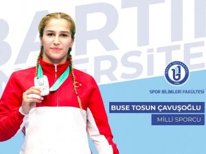 Barü Mezunu Buse Tosun Çavuşoğlu’ndan Gümüş Madalya