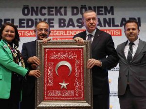 Cumhurbaşkanı Erdoğan: “Bu Seçim Kırgınlıkla, Nefsaniyetle Hareket Edilecek Bir Seçim Değildir"