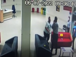 Hastanede Güvenlikçiyi Böyle Dövdü, Tutuklandı...
