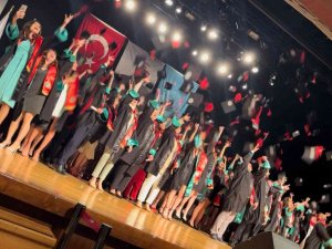 Buü Hukuk Fakültesi 11. Dönem Mezunlarını Verdi