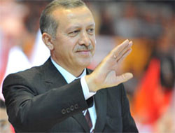 Erdoğan oybirliğiyle yeniden başkan
