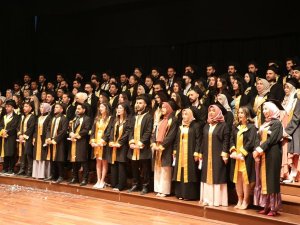 Diş Hekimlerinde Mezuniyet Heyecanı