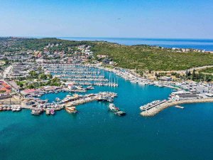 İ̇zmir’in Gözde Merkezlerinden Sığacık’ta Bayram Hareketliliği: Doluluk Yüzde 80-90