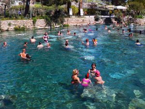Pamukkale’de 9 Günlük Tatil Bereketi Yaşanıyor
