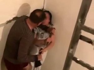 Kardeşi İle Tartışıp Evini Bastı, Yengesine Keserle Saldırdı