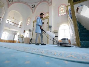 Belediye İbadethaneleri Bayrama Hazırlıyor