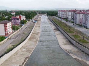 Taşlıçay Deresi Çevresinde Çalışmalar Devam Ediyor