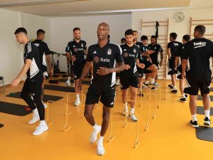 Beşiktaş, Salonda Çalıştı