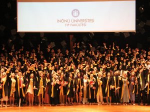 Tıbbiyelilerin Mezuniyet Coşkusu