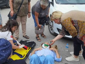 Bursa’da Vatandaşlar Yaralı Kadının Kızına Telefonda Moral Verdi
