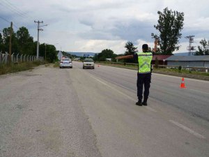 Vali Çakır Görev Başındaki Jandarma Ve Polisin Bayramını Kutladı
