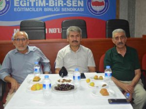 Eğitim Bir Sen Üyeleri Bayramlaştı