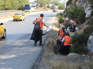 Bodrum, Araçlardan Atılan Çöplerden Arındırılıyor