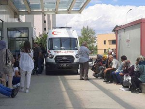 Apartmanın 6’ncı Katından Düşen Öğretmen Hayatını Kaybetti