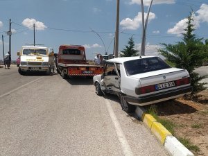 2 Otomobilin Karıştığı Kazada 4’ü Çocuk 9 Kişi Yaralandı