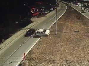 Tokat’ta 5 Kişinin Yaralandığı Kaza Güvenlik Kamerasına Yansıdı