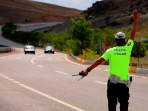 Konya Polisinden Tatil Dönüşündeki Sürücülere Mola Uyarası
