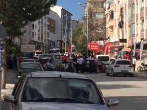 Düğün Magandalarının Trafiği Kapatıp Oyun Oynadıkları O Anlar Kamerada