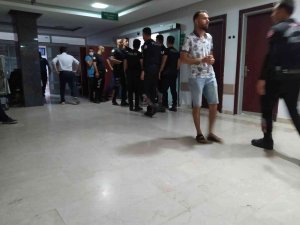 Adana’da Düğünde Bıçaklı Ve Silahlı Kavga: 5 Yaralı
