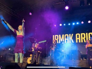 10 Bin Kişi Irmak Arıcı Ve Kerim Araz’la Coştu