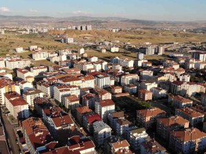 Saniyede 140 Litre Su Tüketiliyor