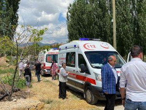 Devrilen Patpatta Dede Torun Ağır Yaralandı