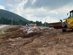 Derince’de Kurban Pazarı Temizlendi